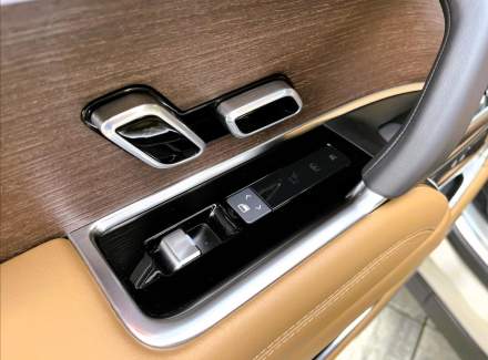 Land Rover - Range Rover