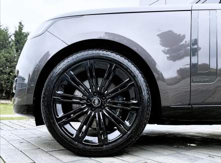 Land Rover - Range Rover