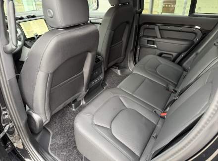 Land Rover - Defender