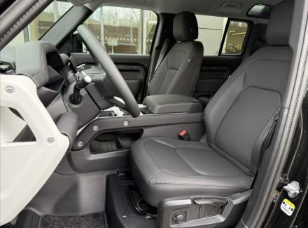 Land Rover - Defender