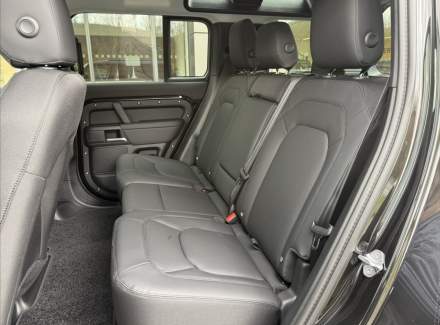 Land Rover - Defender