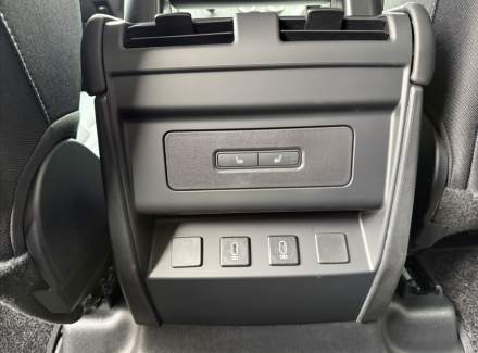 Land Rover - Defender