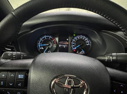 Toyota - Hilux