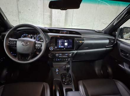Toyota - Hilux