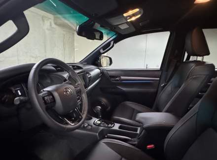 Toyota - Hilux