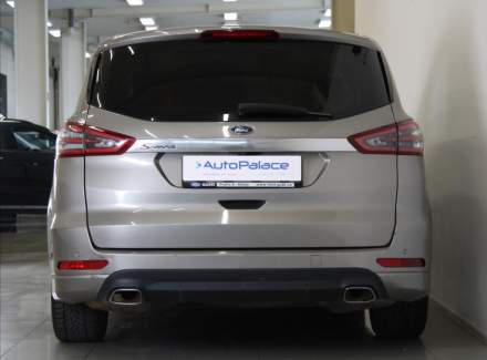 Ford - S-MAX