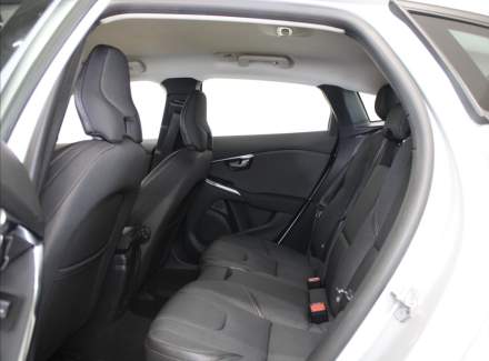 Volvo - V40