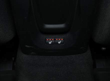 Volvo - V40