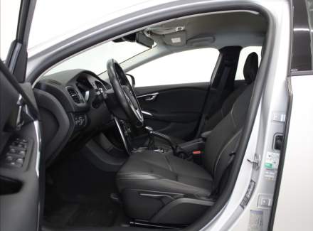 Volvo - V40