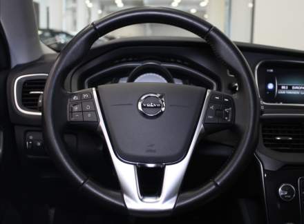 Volvo - V40