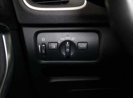 Volvo - V40
