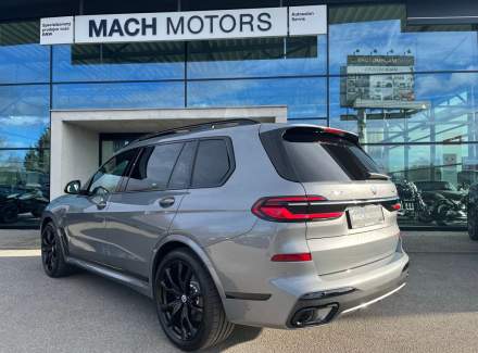 BMW - X7