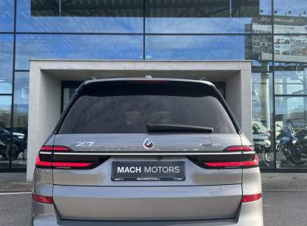 BMW - X7