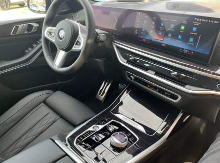 BMW - X7