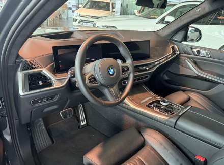 BMW - X7