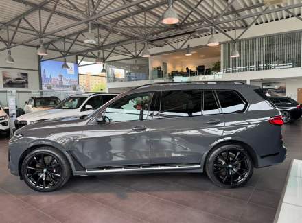 BMW - X7
