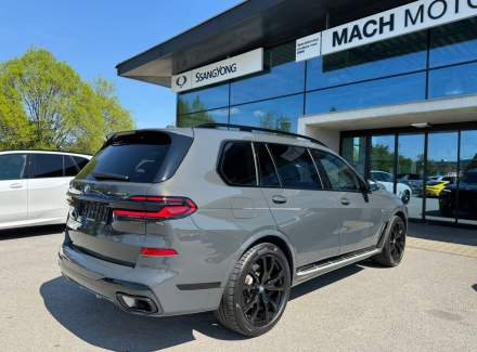 BMW - X7