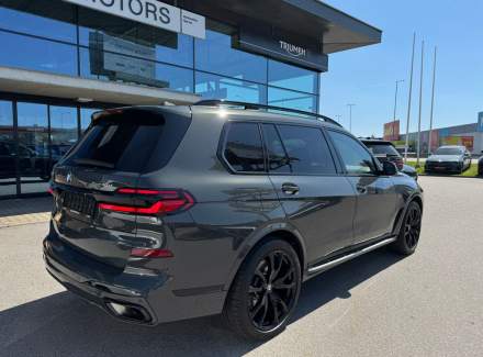 BMW - X7