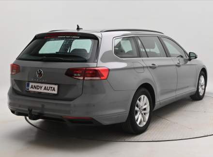 Volkswagen - Passat