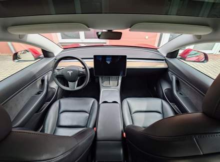 Tesla - Model 3