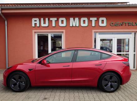 Tesla - Model 3