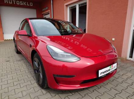Tesla - Model 3