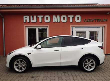 Tesla - Model Y