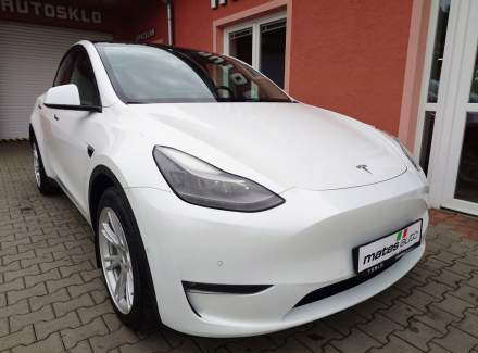 Tesla - Model Y