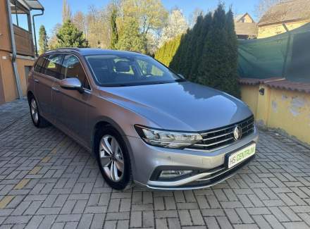 Volkswagen - Passat
