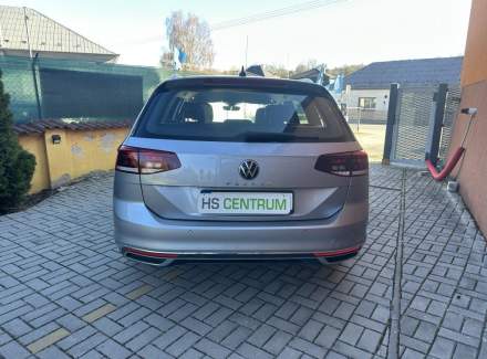 Volkswagen - Passat