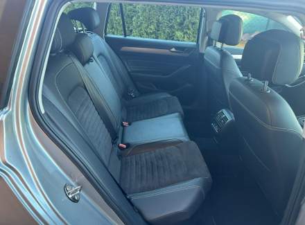 Volkswagen - Passat