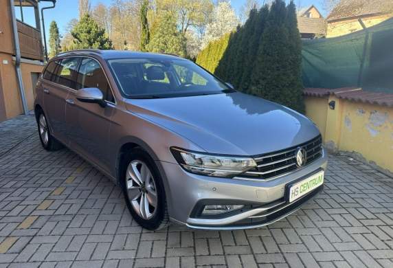 Volkswagen - Passat