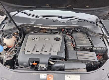 Volkswagen - Passat