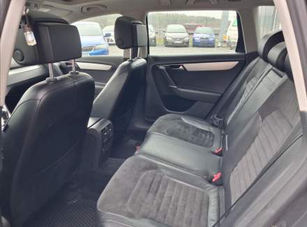 Volkswagen - Passat