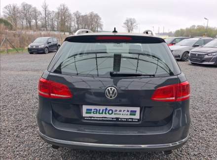 Volkswagen - Passat