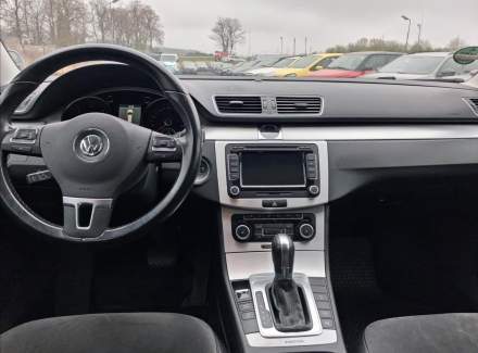 Volkswagen - Passat