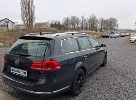Volkswagen - Passat