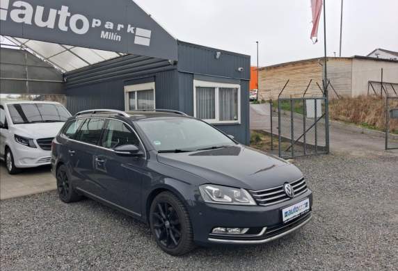 Volkswagen - Passat
