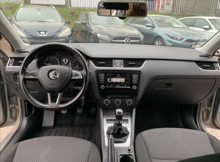 Škoda - Octavia