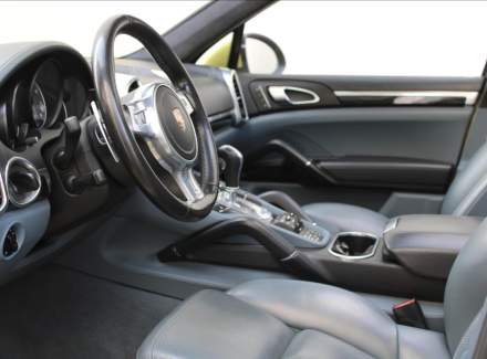 Porsche - Cayenne