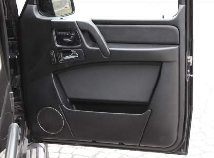 Mercedes-Benz - G-class