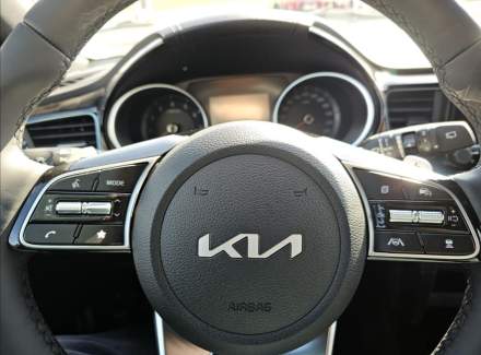 Kia - XCeed