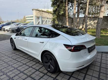 Tesla - Model 3