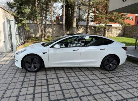 Tesla - Model 3