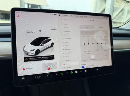 Tesla - Model 3