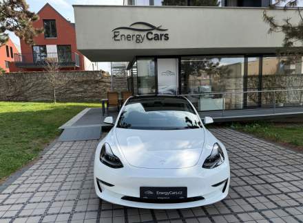 Tesla - Model 3