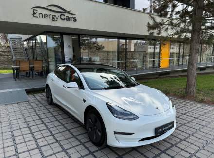 Tesla - Model 3