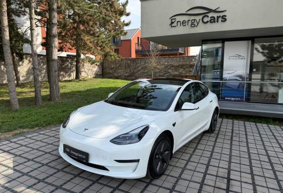 Tesla - Model 3