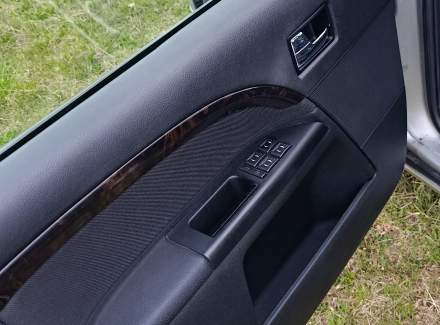 Ford - Mondeo 1.8 16V (125 Hp)