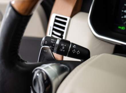 Land Rover - Range Rover